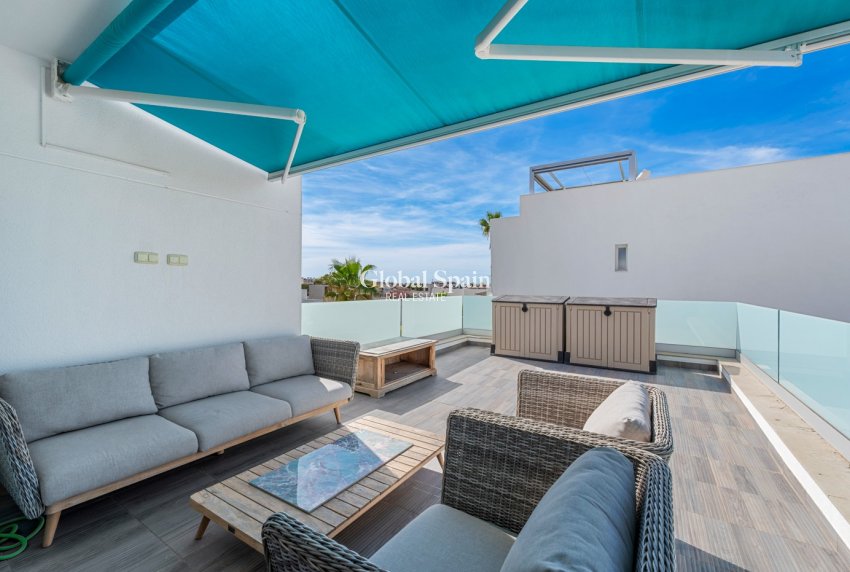 Wederverkoop - VILLA -
BENIJÓFAR - Costa Blanca