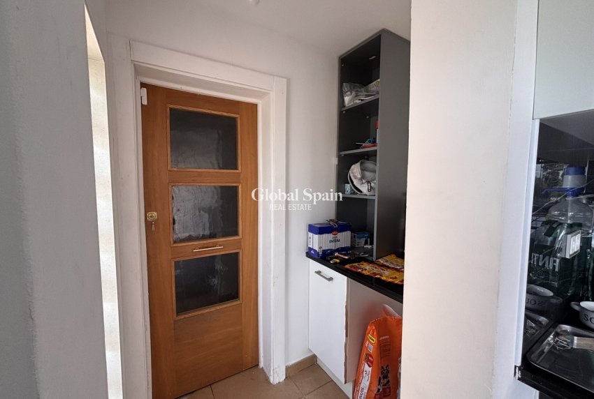 Wederverkoop - VILLA -
BENIJÓFAR - Costa Blanca