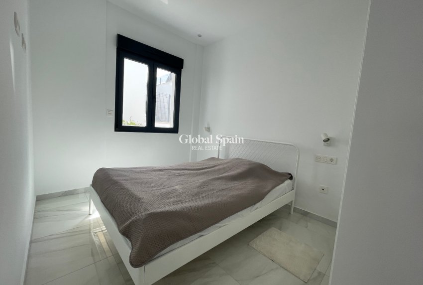 Wederverkoop - VILLA -
BENIJÓFAR - Costa Blanca