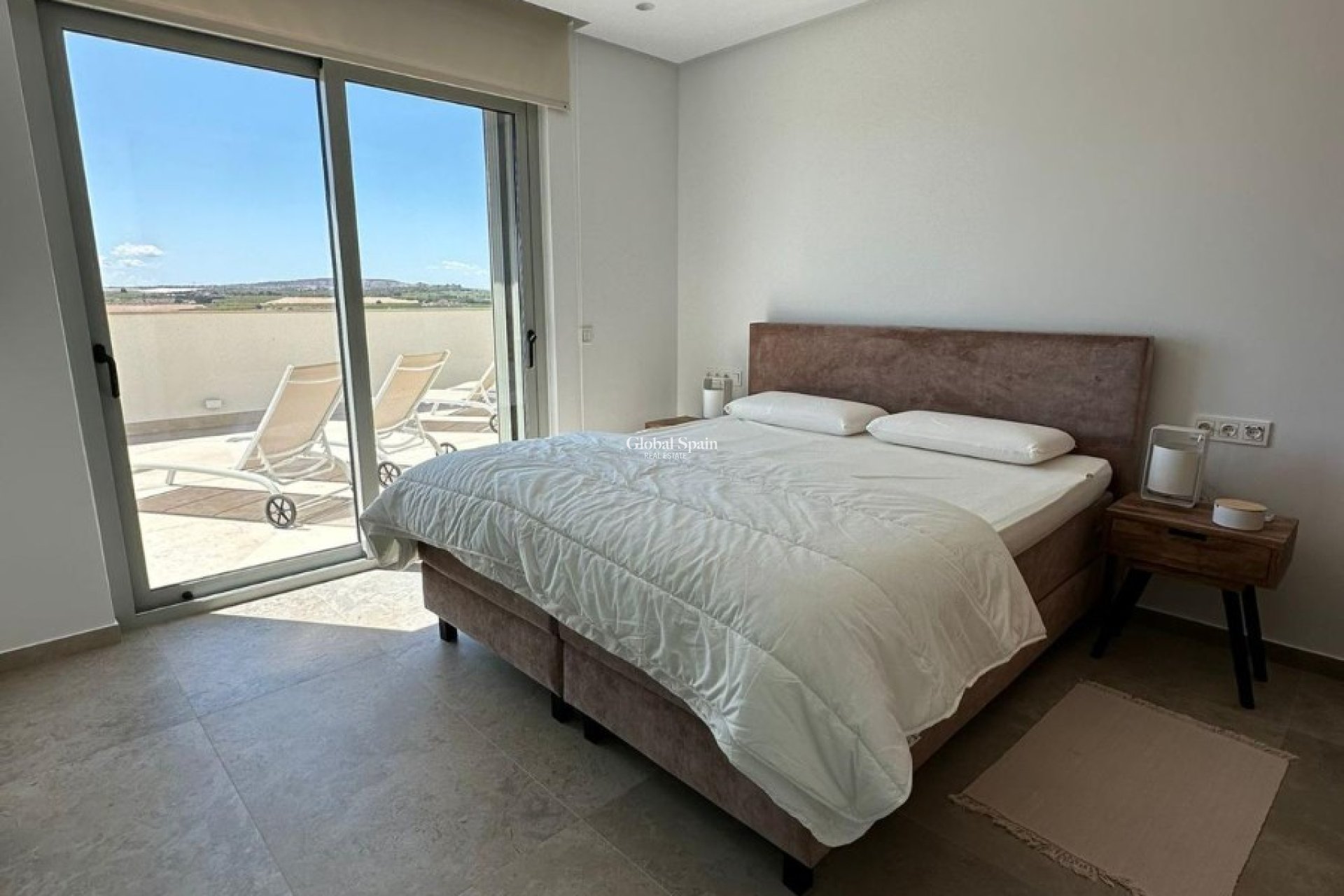 Wederverkoop - VILLA -
BENIJÓFAR - Costa Blanca