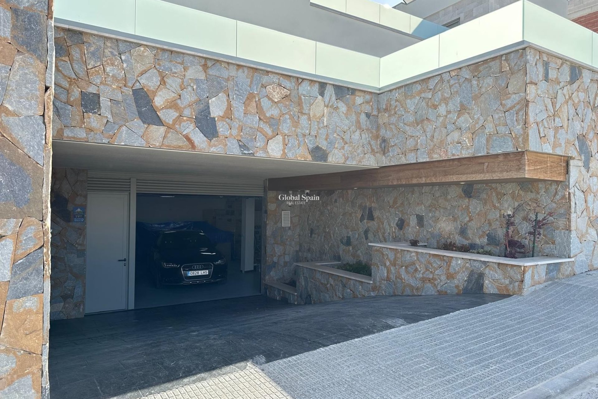 Wederverkoop - VILLA -
BENIJÓFAR - Costa Blanca