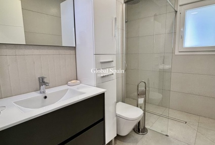 Wederverkoop - VILLA -
BENIJÓFAR - Costa Blanca