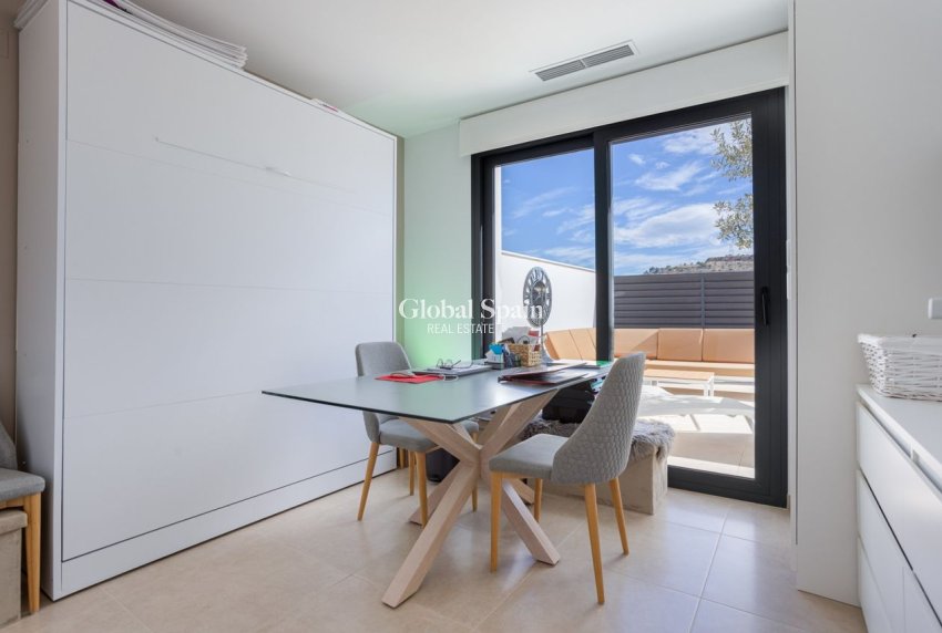 Wederverkoop - VILLA -
BENIJÓFAR - Costa Blanca