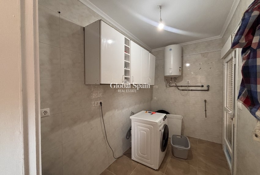 Wederverkoop - VILLA -
BENIJÓFAR - Costa Blanca