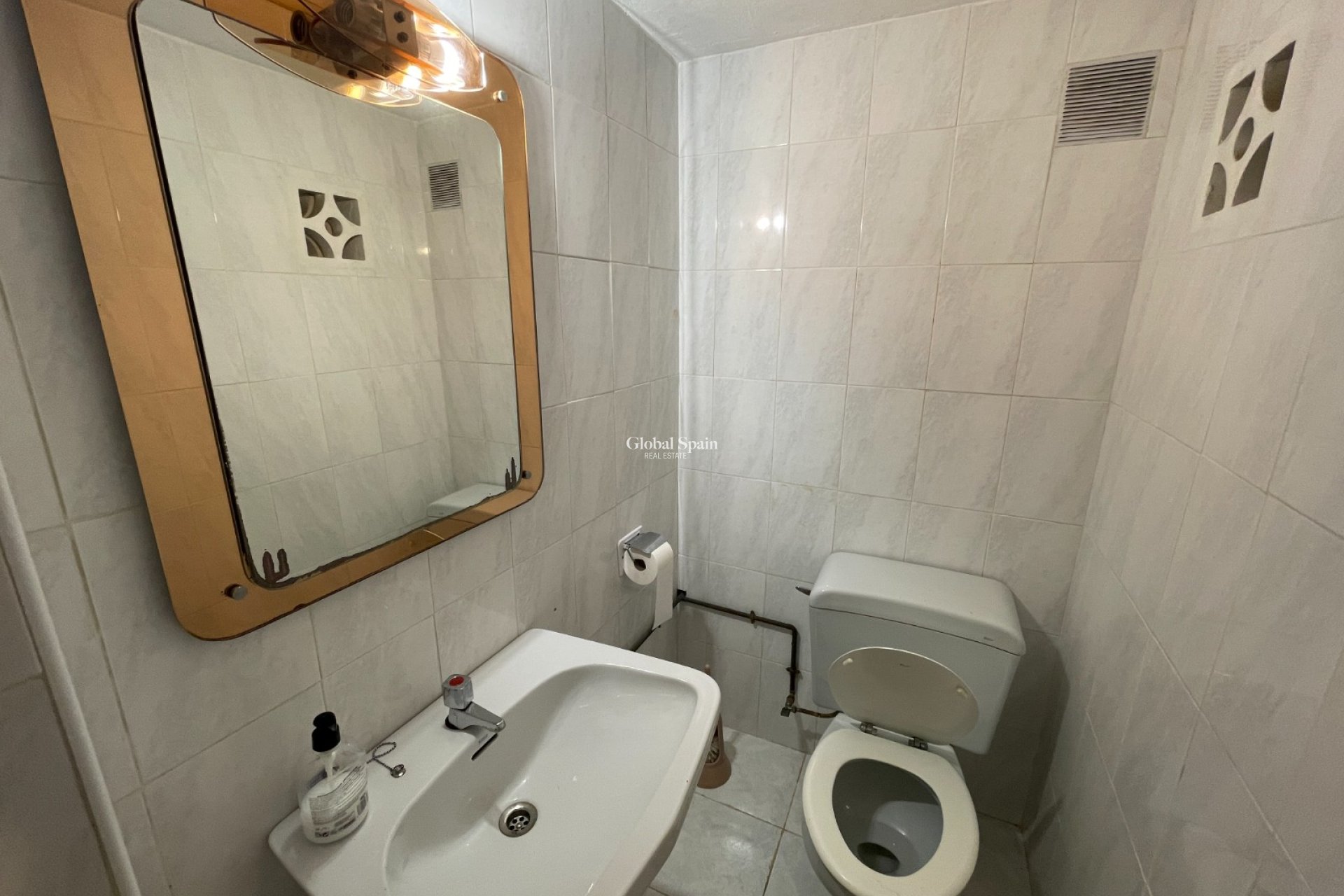 Wederverkoop - VILLA -
BENIJÓFAR - Costa Blanca