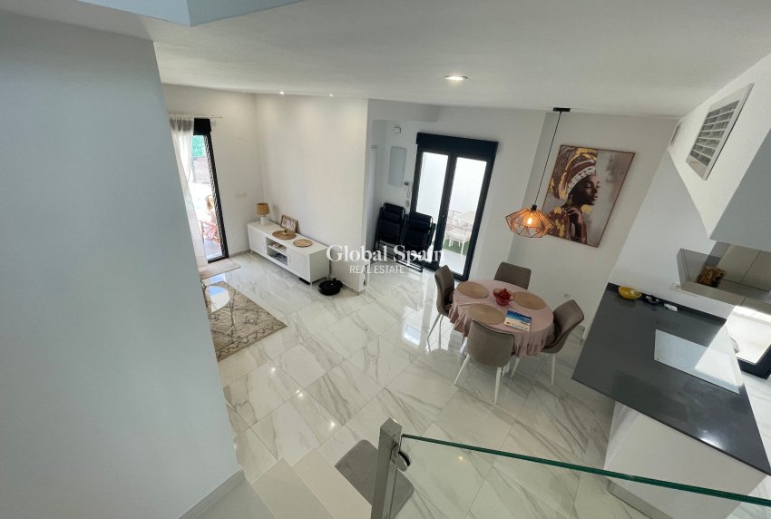 Wederverkoop - VILLA -
BENIJÓFAR - Costa Blanca