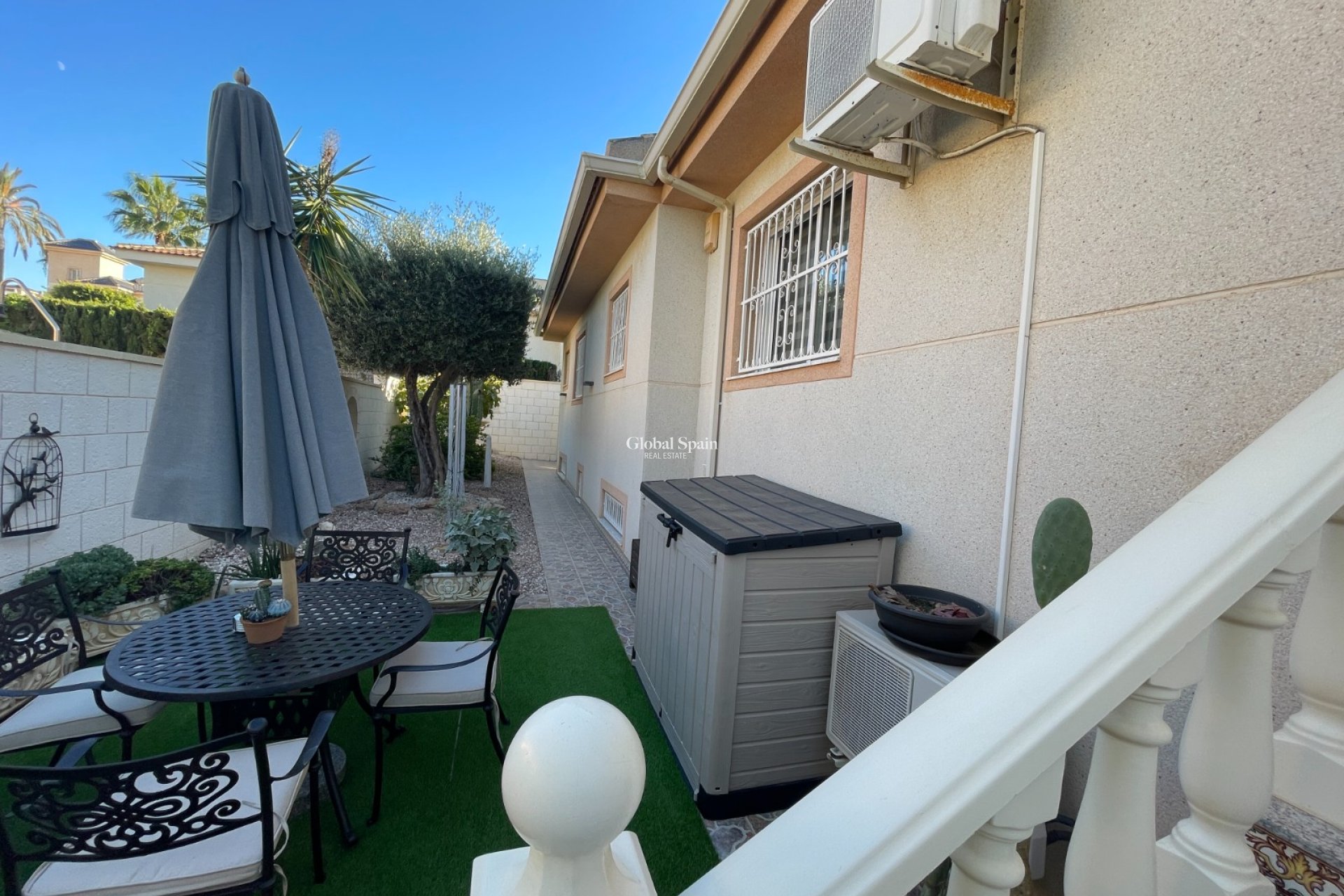 Wederverkoop - VILLA -
BENIJÓFAR - Costa Blanca