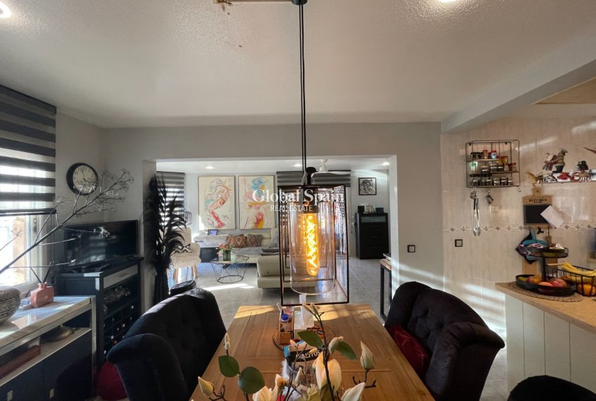 Wederverkoop - VILLA -
BENIJÓFAR - Costa Blanca