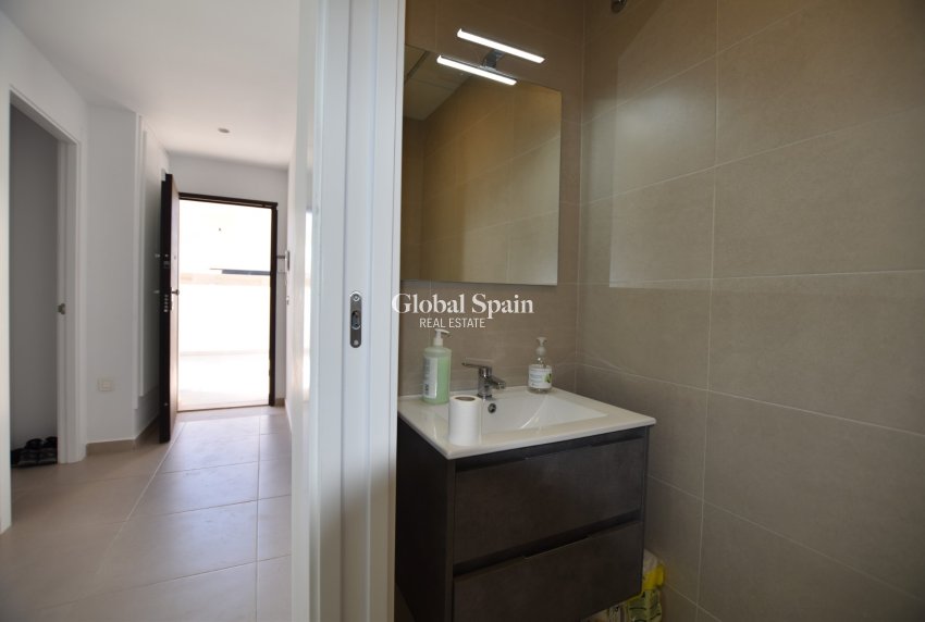 Wederverkoop - VILLA -
BENIJÓFAR - Costa Blanca