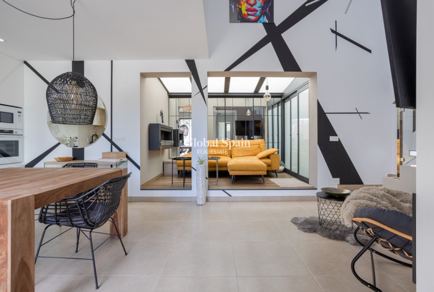 Wederverkoop - VILLA -
BENIJÓFAR - Costa Blanca