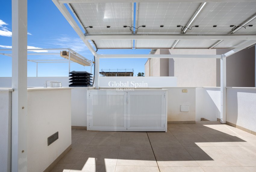 Wederverkoop - VILLA -
BENIJÓFAR - Costa Blanca