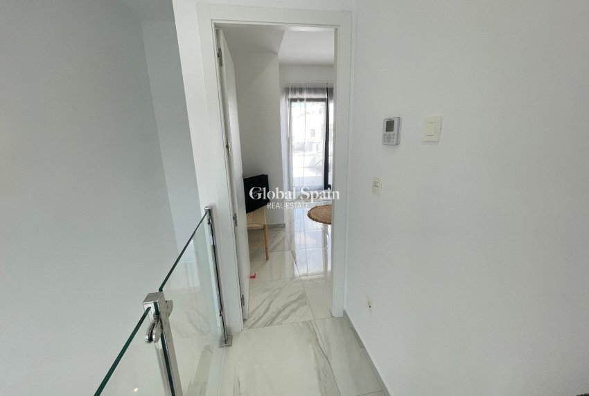 Wederverkoop - VILLA -
BENIJÓFAR - Costa Blanca