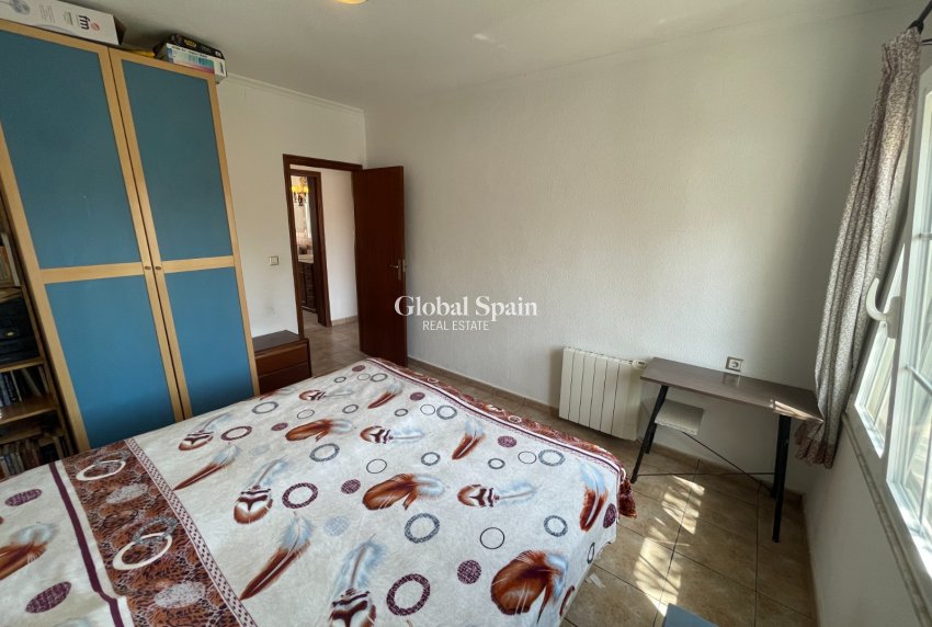 Wederverkoop - VILLA -
BENIJÓFAR - Costa Blanca