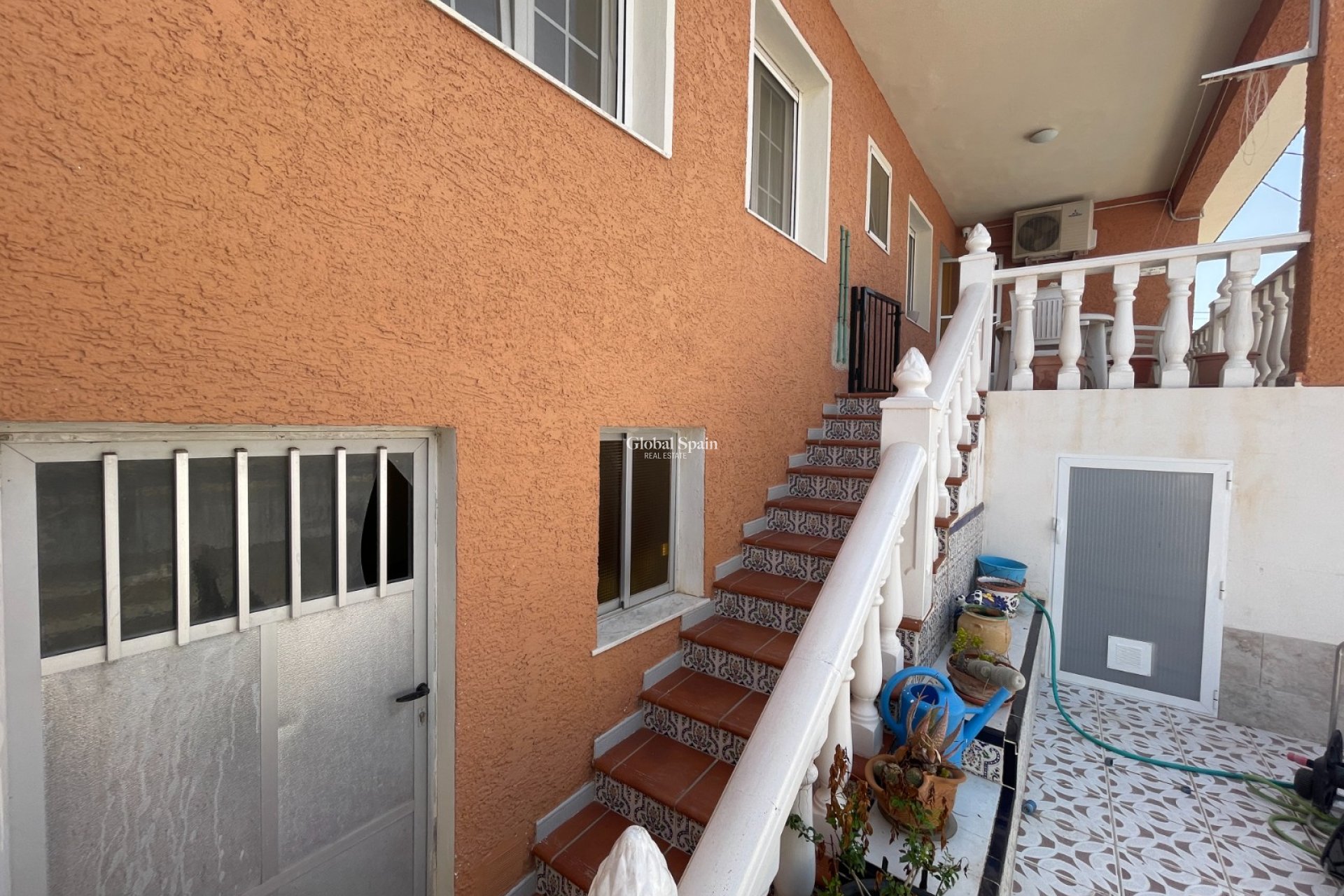 Wederverkoop - VILLA -
BENIJÓFAR - Costa Blanca