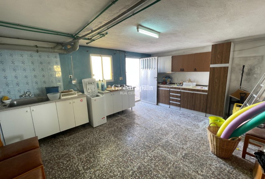 Wederverkoop - VILLA -
BENIJÓFAR - Costa Blanca