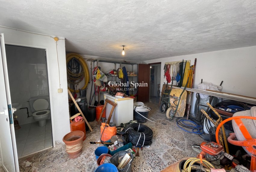 Wederverkoop - VILLA -
BENIJÓFAR - Costa Blanca