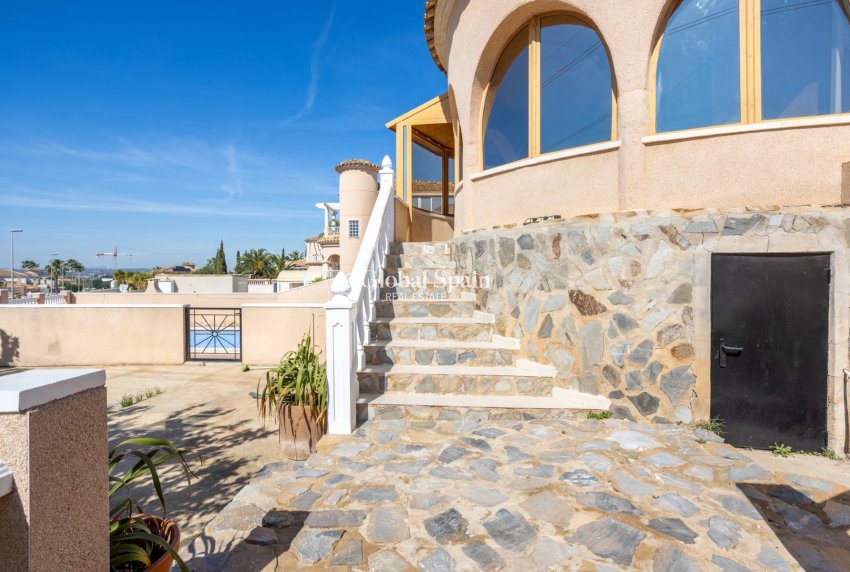 Wederverkoop - VILLA -
BENIJÓFAR - Costa Blanca