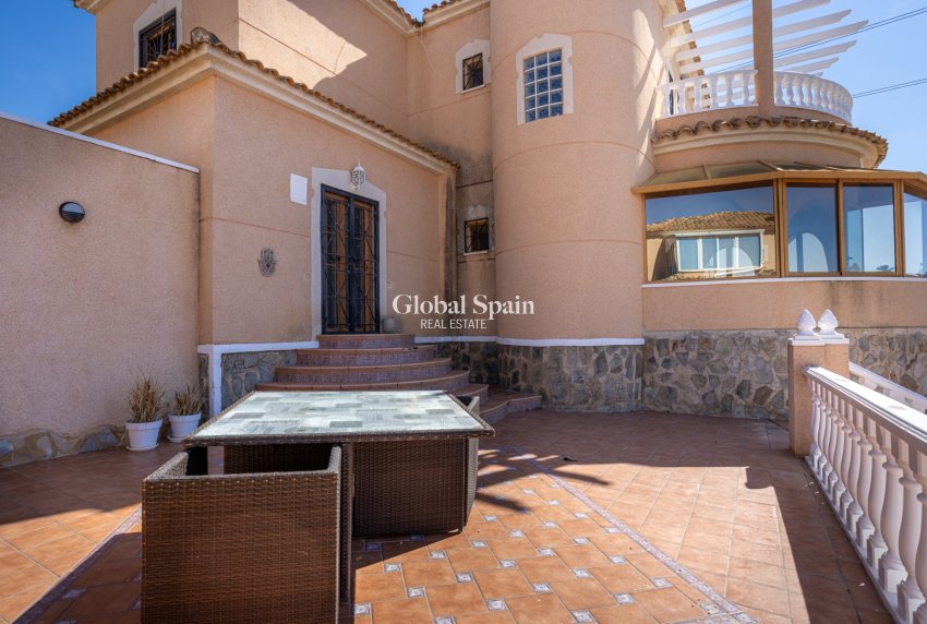 Wederverkoop - VILLA -
BENIJÓFAR - Costa Blanca