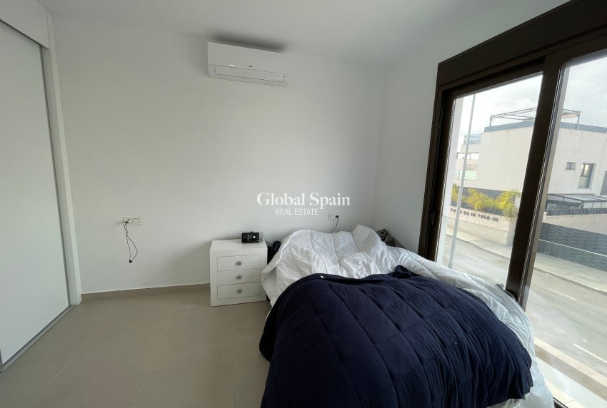 Wederverkoop - VILLA -
BENIJÓFAR - Costa Blanca