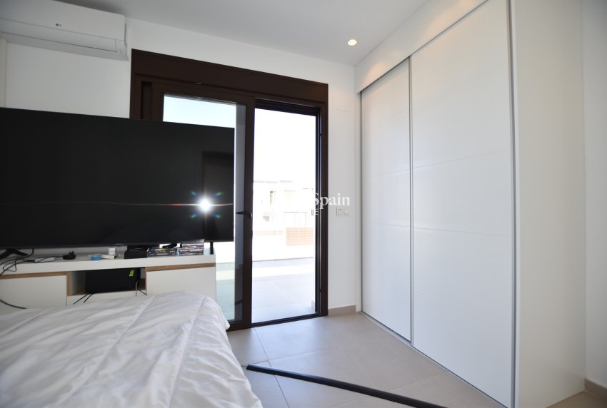 Wederverkoop - VILLA -
BENIJÓFAR - Costa Blanca