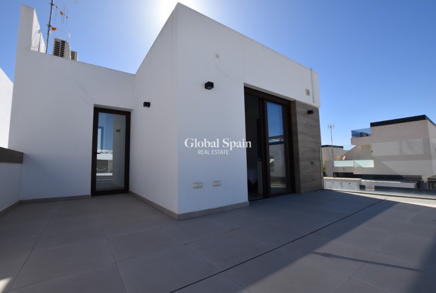 Wederverkoop - VILLA -
BENIJÓFAR - Costa Blanca