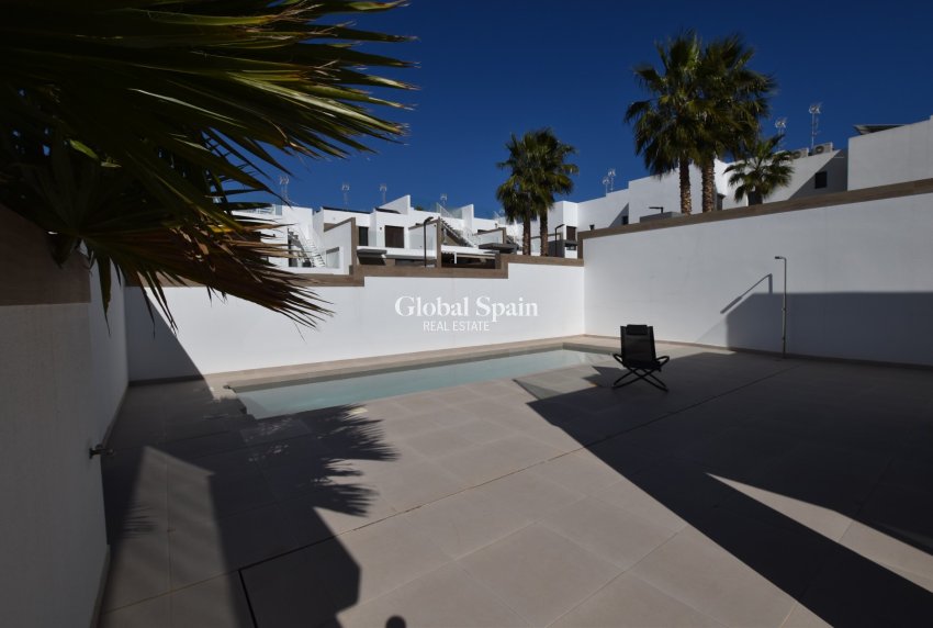 Wederverkoop - VILLA -
BENIJÓFAR - Costa Blanca
