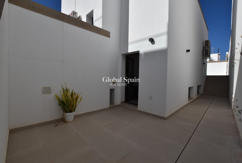 Wederverkoop - VILLA -
BENIJÓFAR - Costa Blanca