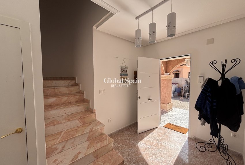 Wederverkoop - VILLA -
BENIJÓFAR - Costa Blanca