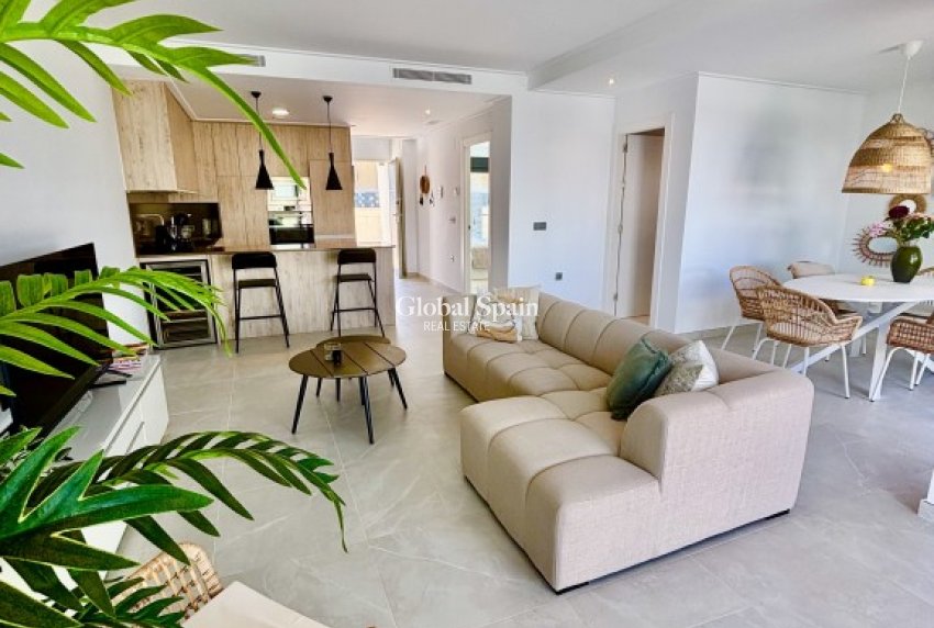 Wederverkoop - VILLA -
BENIJÓFAR - Costa Blanca