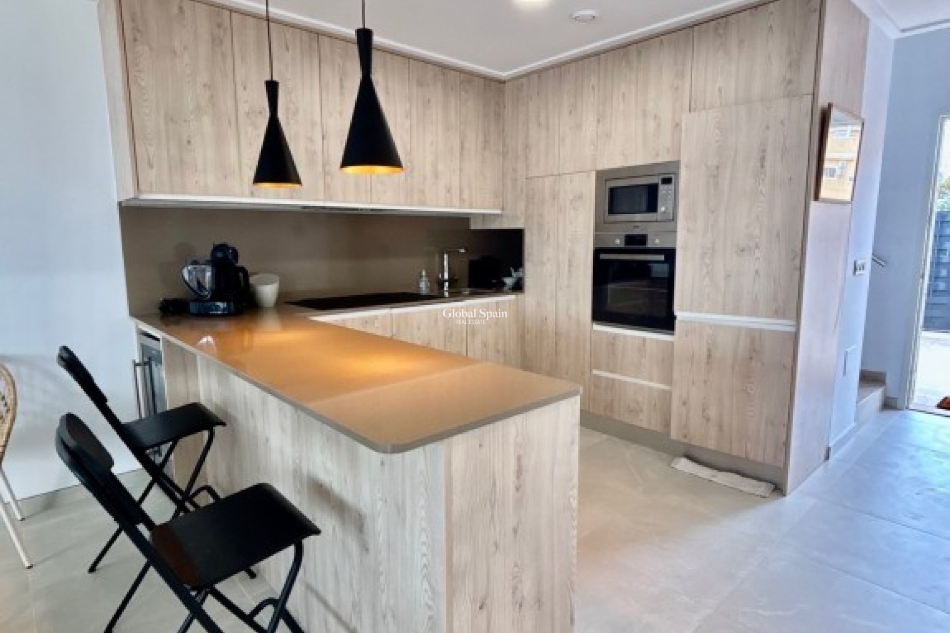 Wederverkoop - VILLA -
BENIJÓFAR - Costa Blanca