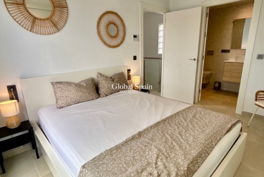 Wederverkoop - VILLA -
BENIJÓFAR - Costa Blanca