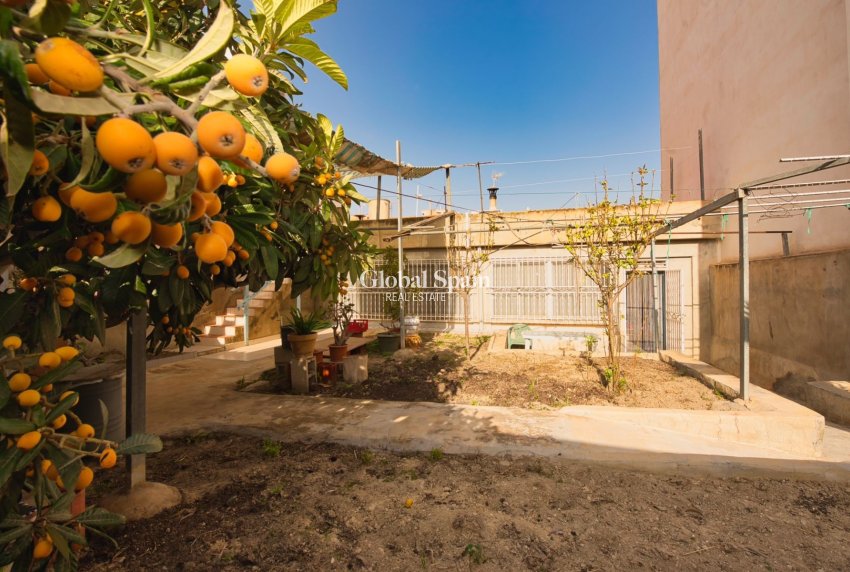 Wederverkoop - VILLA -
BENIJÓFAR - Costa Blanca