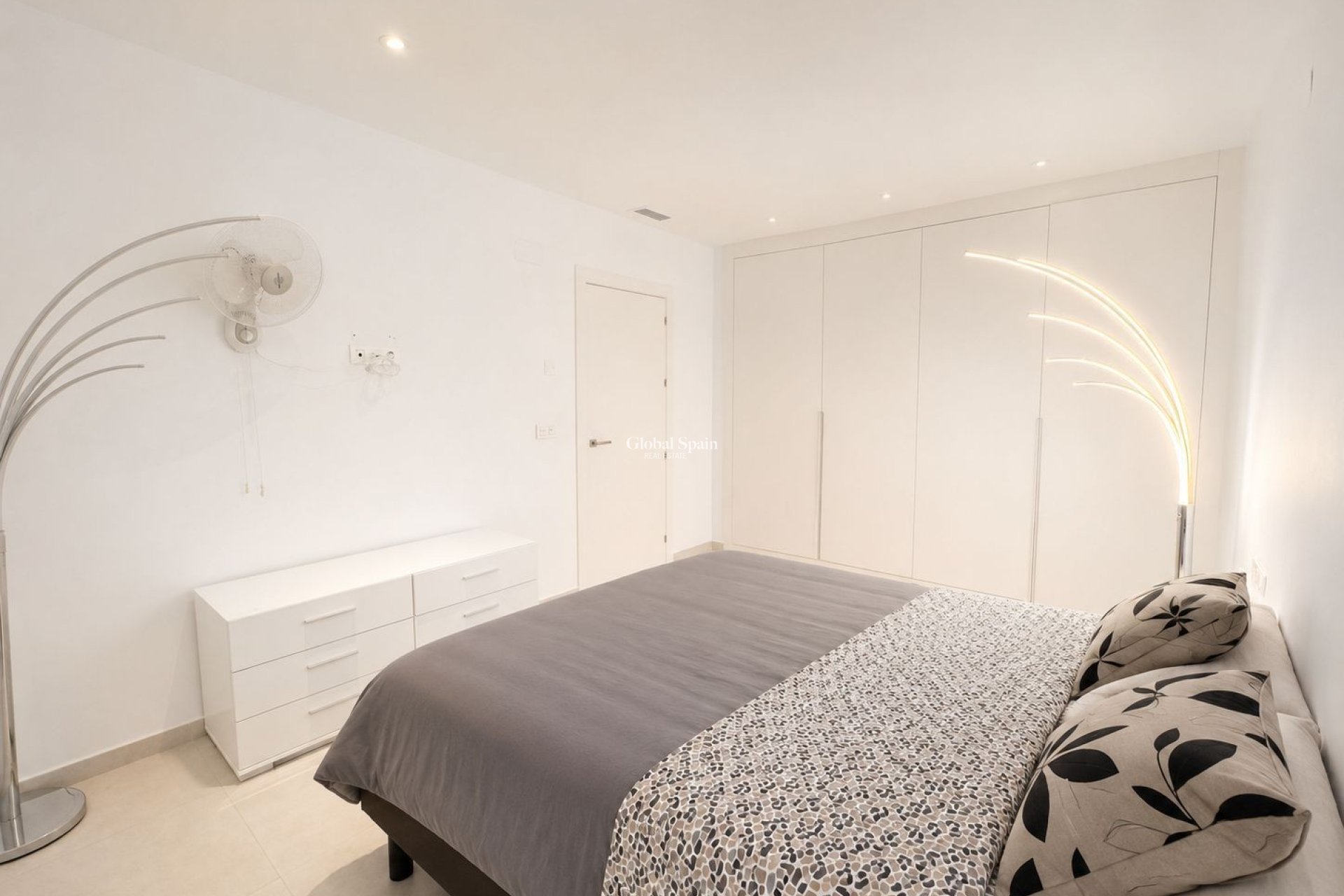 Wederverkoop - VILLA -
BENIJÓFAR - Costa Blanca
