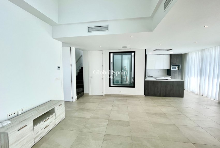 Wederverkoop - VILLA -
BENIJÓFAR - Costa Blanca