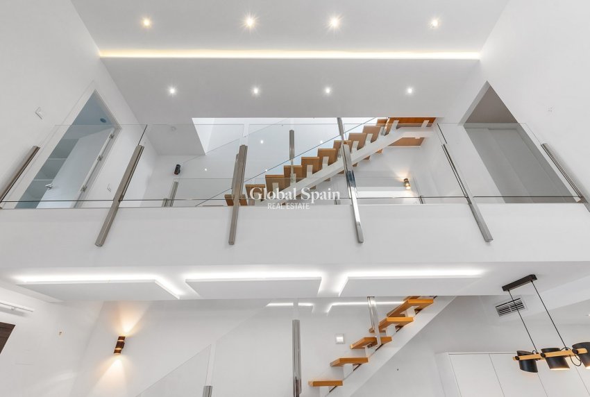 Wederverkoop - VILLA -
BENIJÓFAR - Costa Blanca