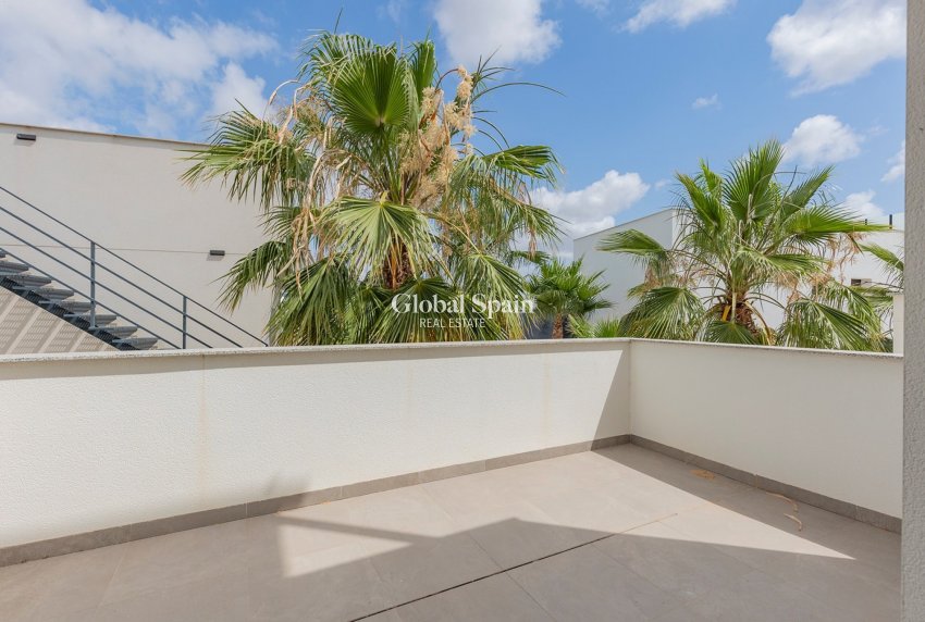 Wederverkoop - VILLA -
BENIJÓFAR - Costa Blanca