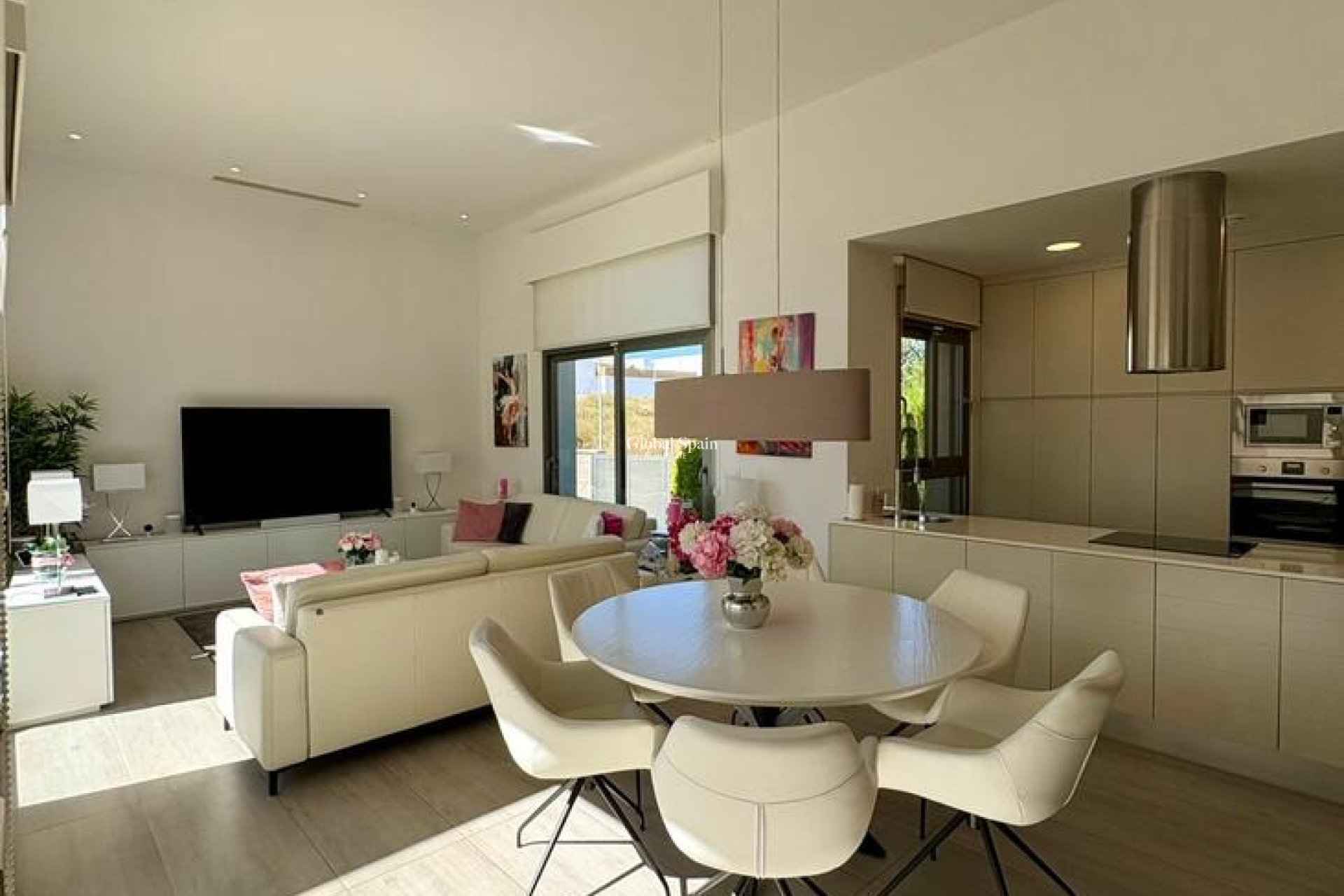 Wederverkoop - VILLA -
BENIJÓFAR - Costa Blanca