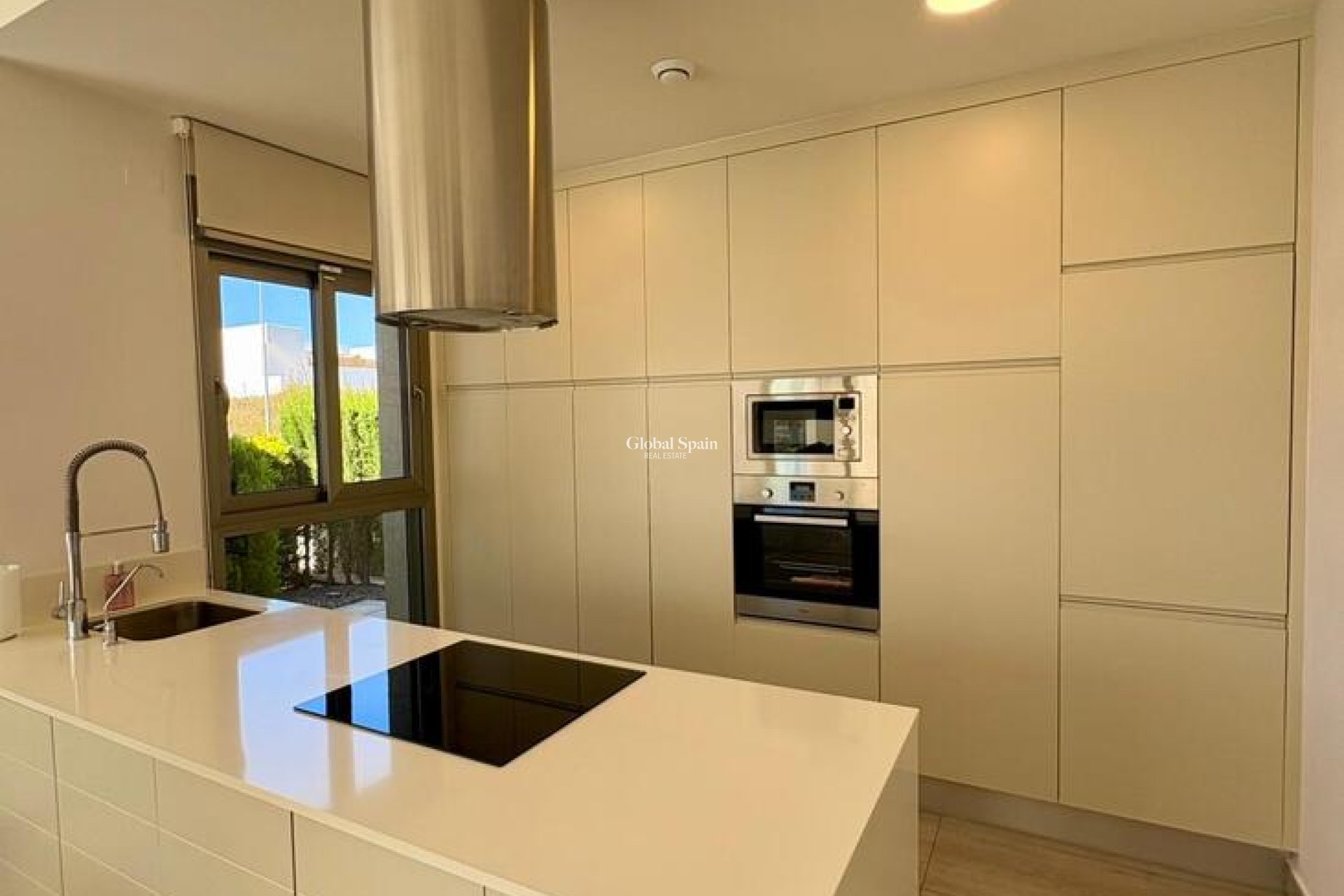 Wederverkoop - VILLA -
BENIJÓFAR - Costa Blanca