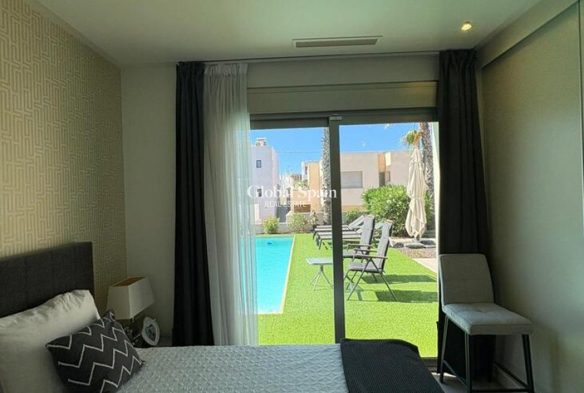Wederverkoop - VILLA -
BENIJÓFAR - Costa Blanca