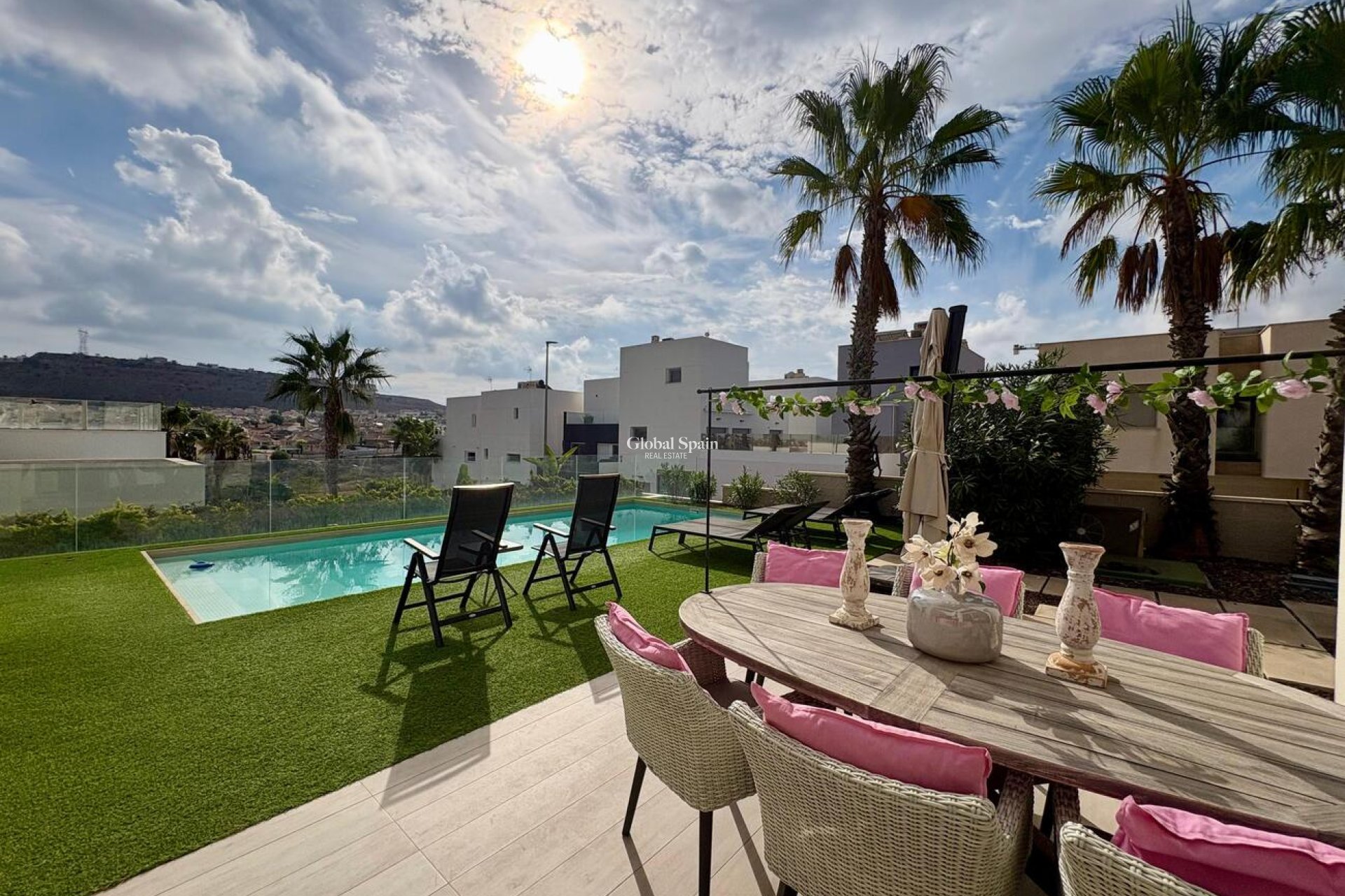 Wederverkoop - VILLA -
BENIJÓFAR - Costa Blanca