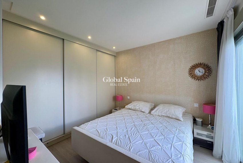 Wederverkoop - VILLA -
BENIJÓFAR - Costa Blanca