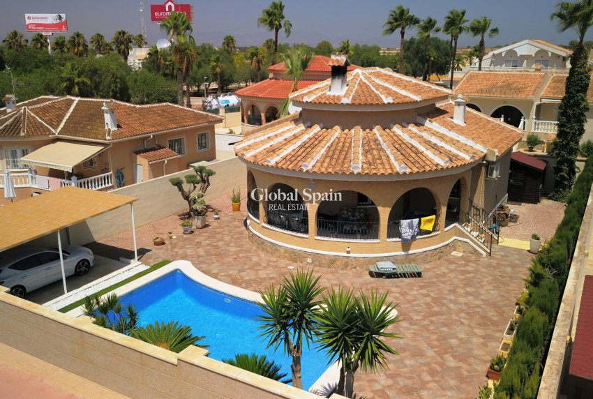Wederverkoop - VILLA -
Benijofar - Monte Azul
