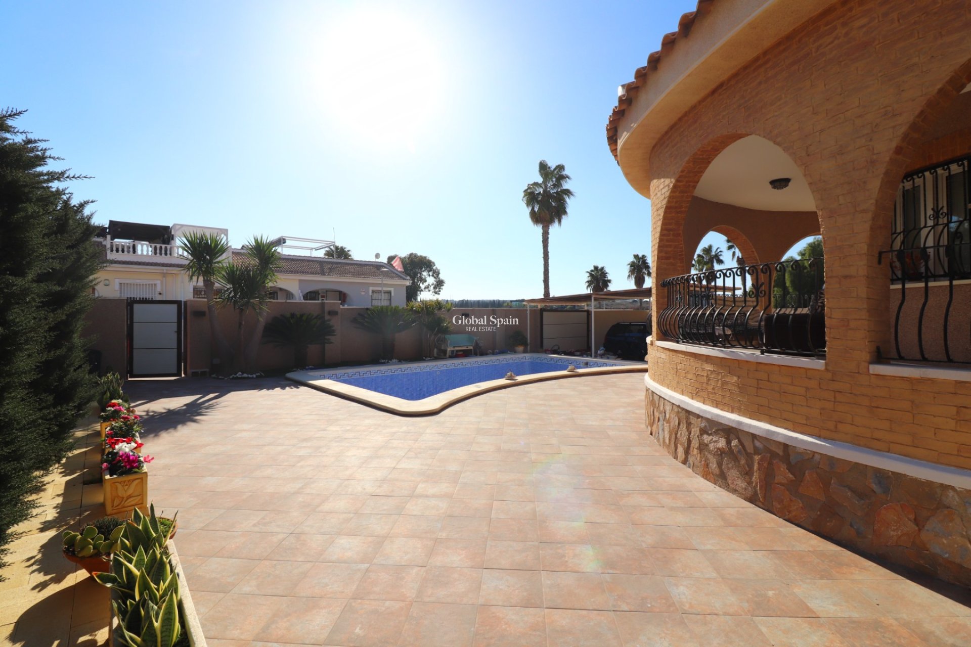 Wederverkoop - VILLA -
Benijofar - Monte Azul