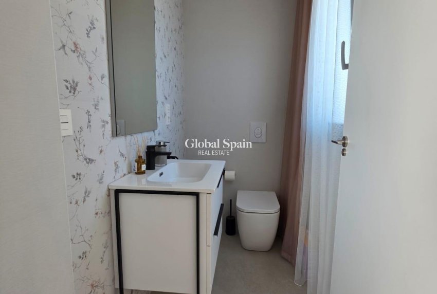 Wederverkoop - VILLA -
BENIJÓFAR