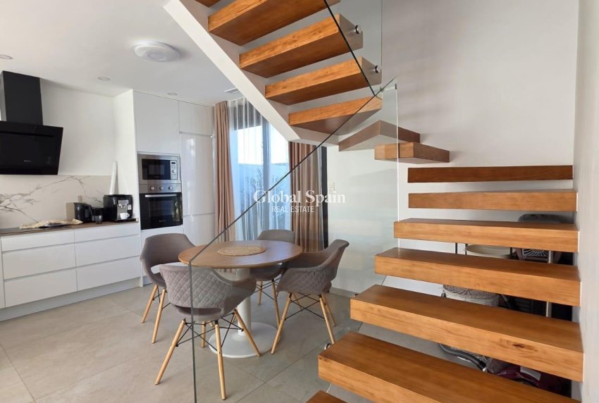 Wederverkoop - VILLA -
BENIJÓFAR