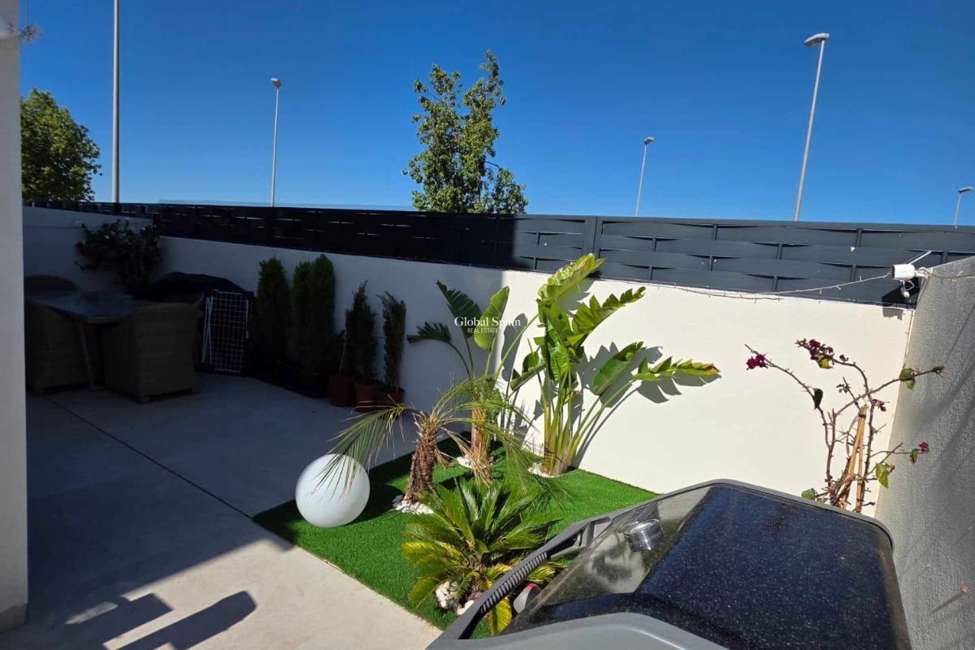 Wederverkoop - VILLA -
BENIJÓFAR