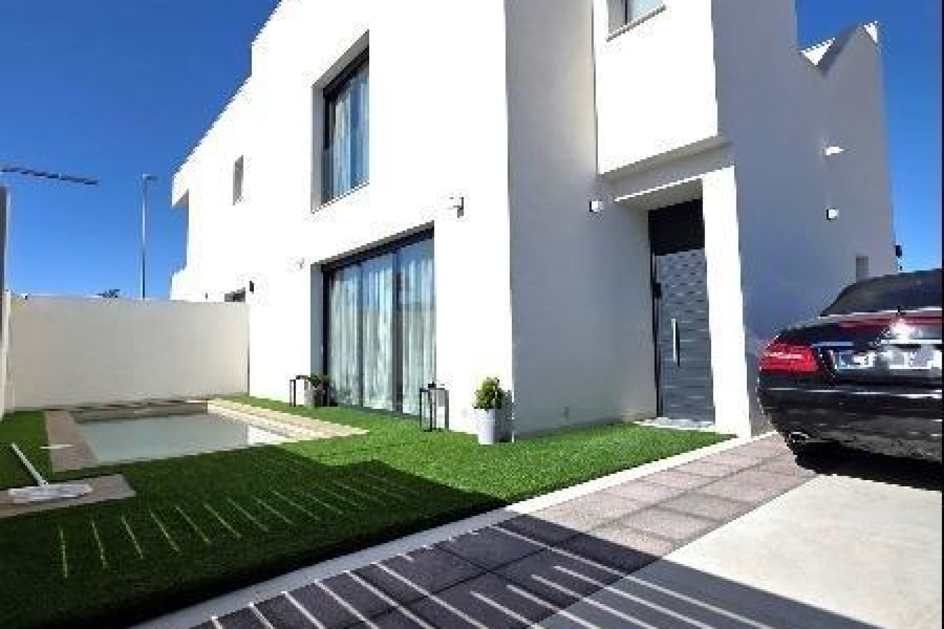 Wederverkoop - VILLA -
BENIJÓFAR