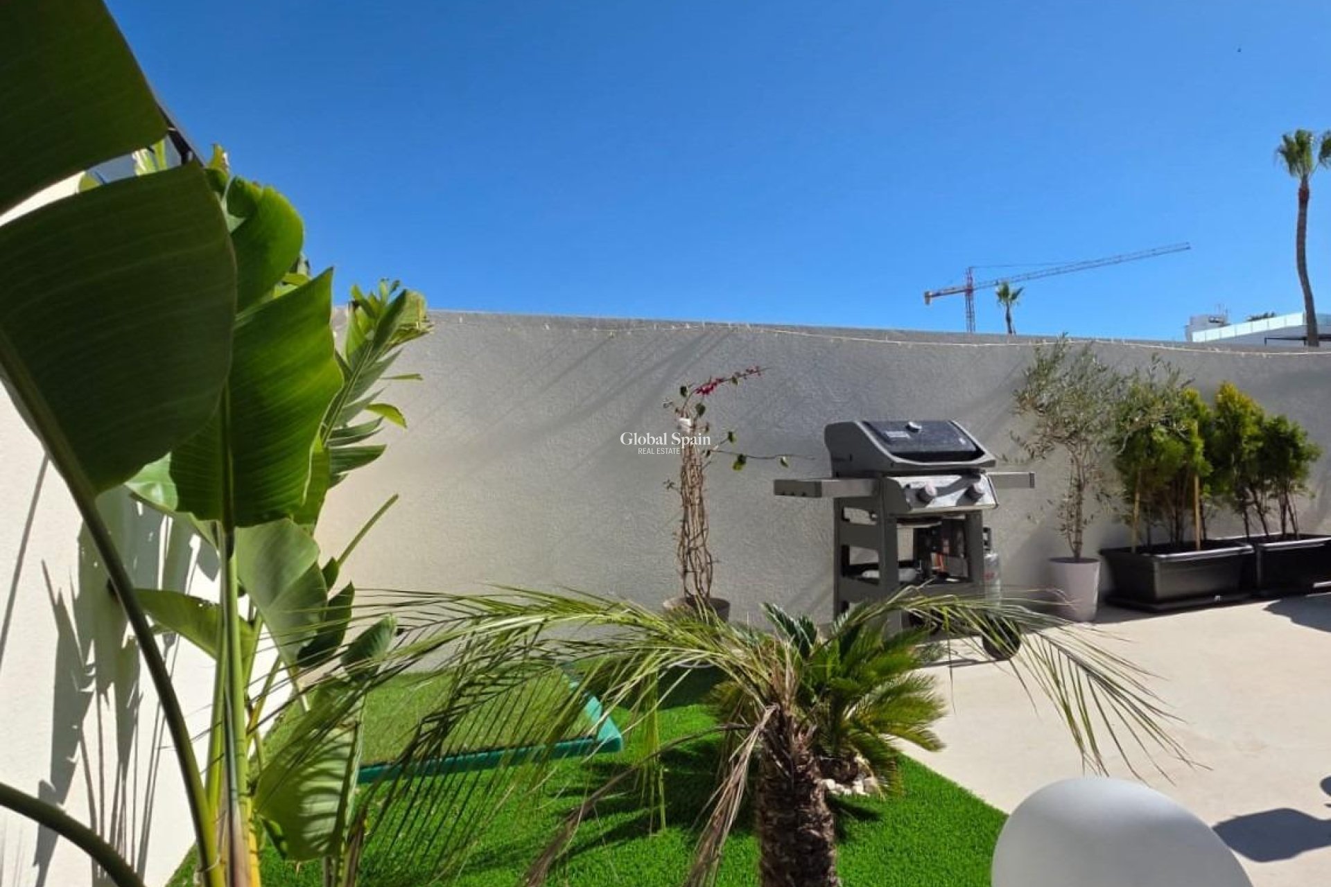 Wederverkoop - VILLA -
BENIJÓFAR