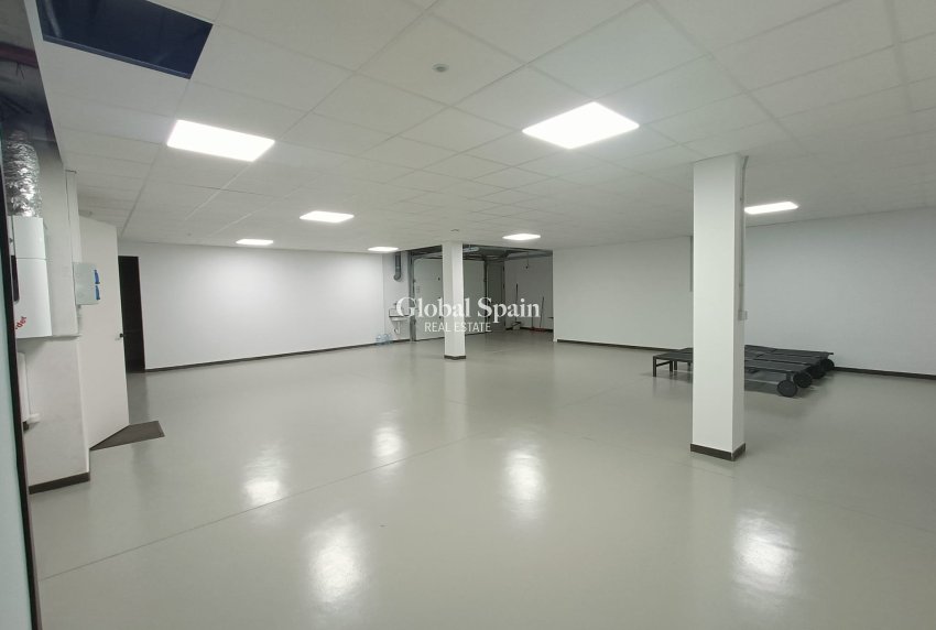 Wederverkoop - Villa -
BENIJÓFAR