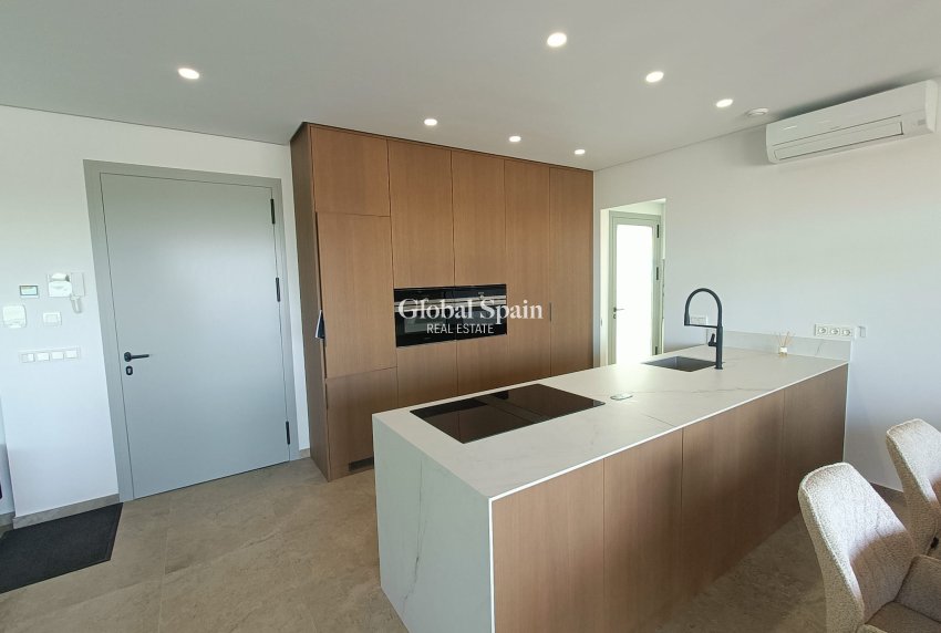 Wederverkoop - Villa -
BENIJÓFAR